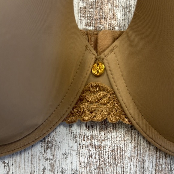 Natori Tan Bra - Picture 4 of 10